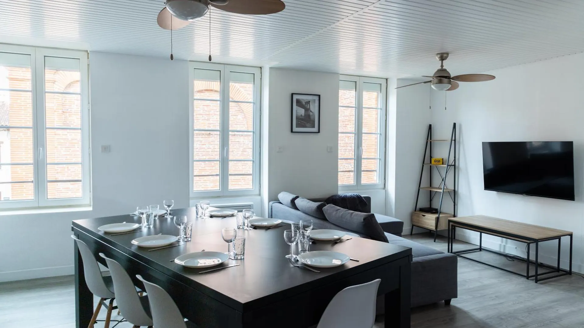 Grand Duplex Avec Billard Apartment Villeneuve-Tolosane