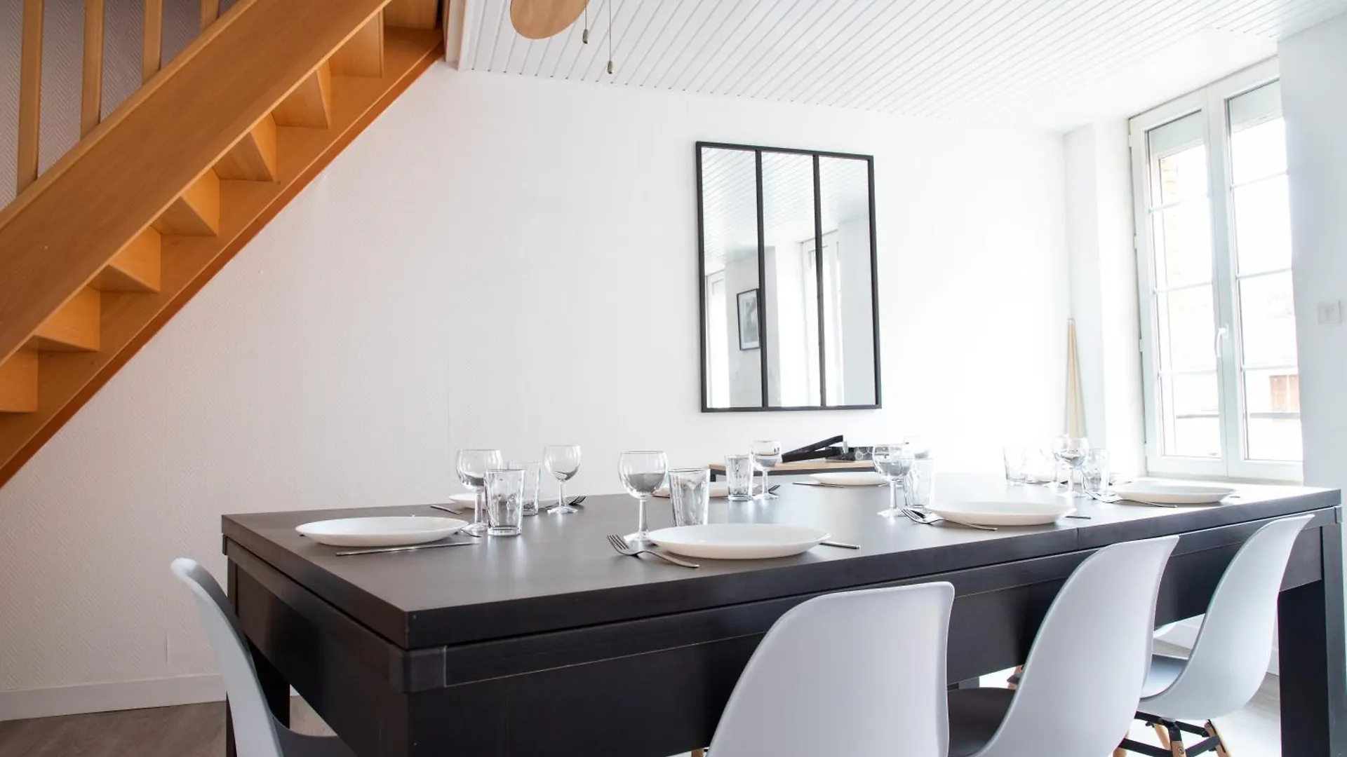 Grand Duplex Avec Billard Apartment Villeneuve-Tolosane